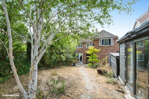 undefined, Oveton Way, Leatherhead, KT23