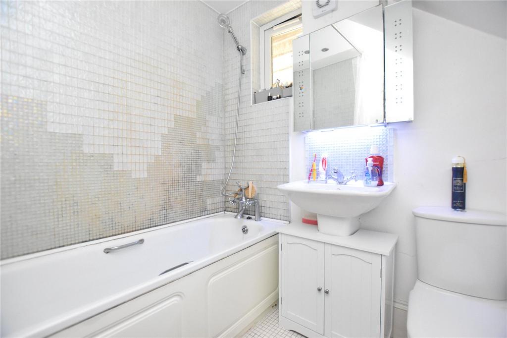 Apartment in London - More