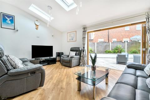 5 bedroom link detached house for sale, Embassy Close, Gillingham, Kent