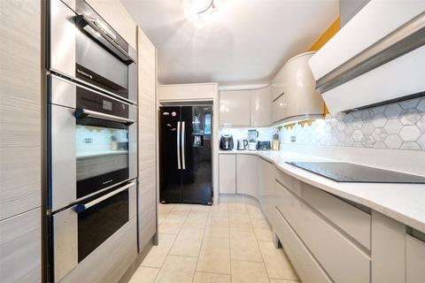 5 bedroom link detached house for sale, Embassy Close, Gillingham, Kent