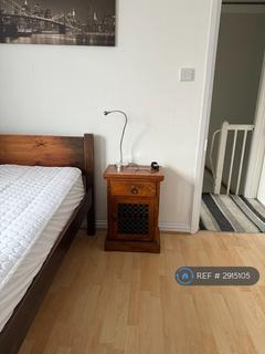 undefined, Montrose Avenue, Edgware, HA8