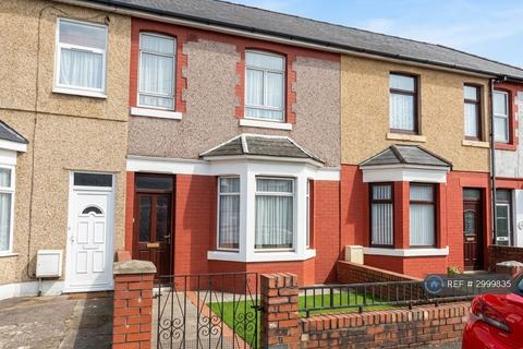 3 bedroom terraced house to rent, Nash Road, Newport, NP19