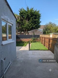 3 bedroom terraced house to rent, Nash Road, Newport, NP19