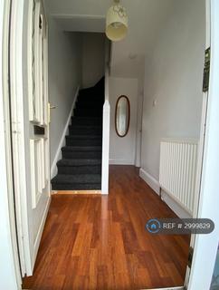 4 bedroom detached house to rent, The Headlands, Coventry, CV5