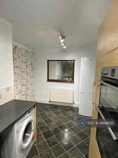 4 bedroom detached house to rent, The Headlands, Coventry, CV5
