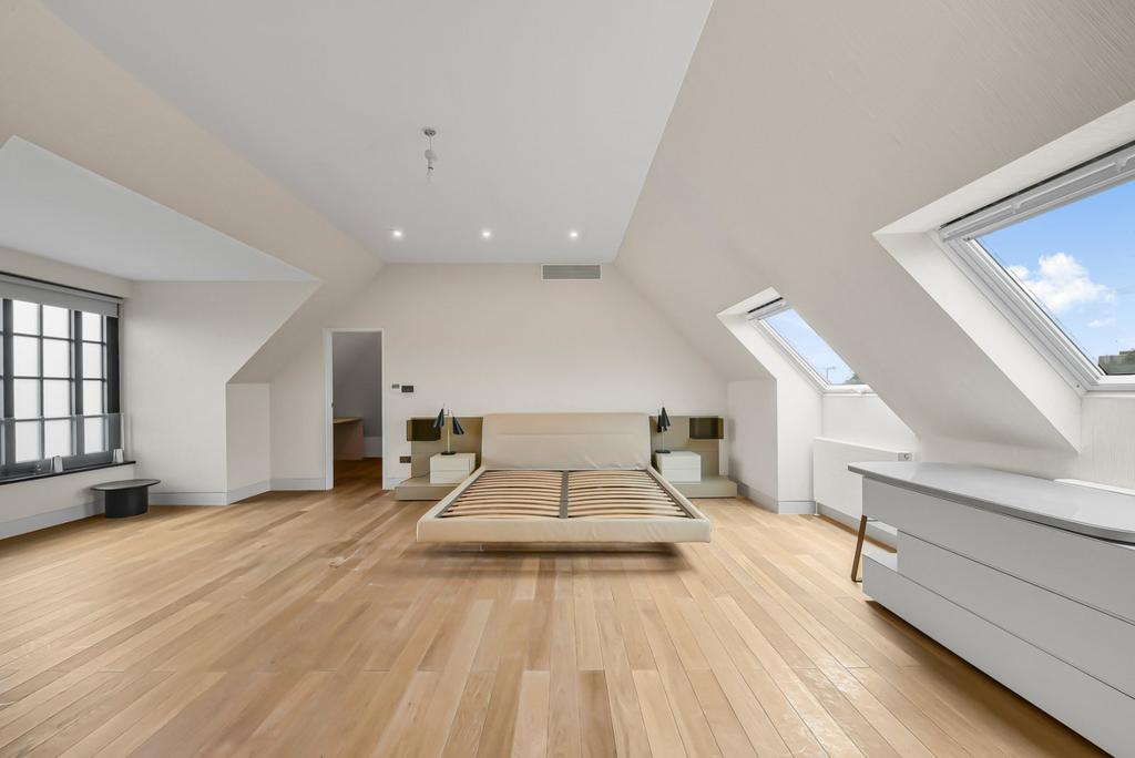 House in London - View 5