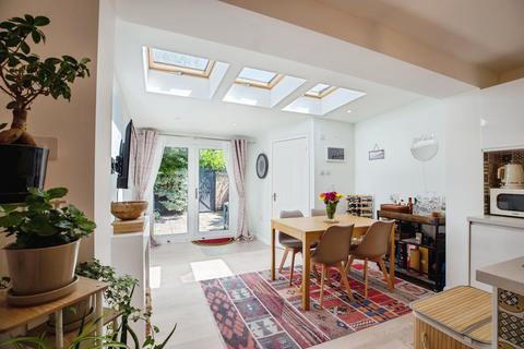 Willmore End, London, SW19
