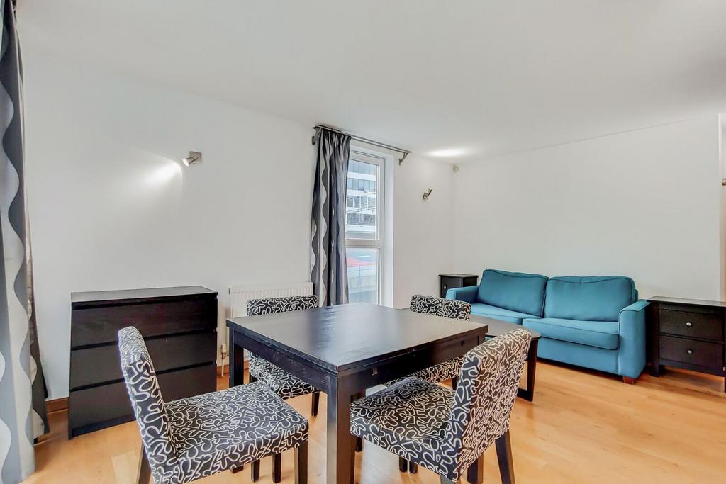 Apartment in London - View 3