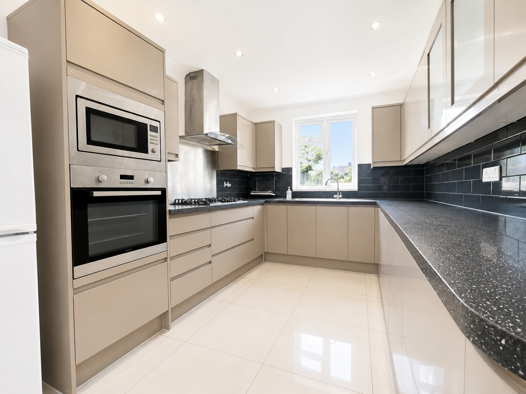 House in London - View 4
