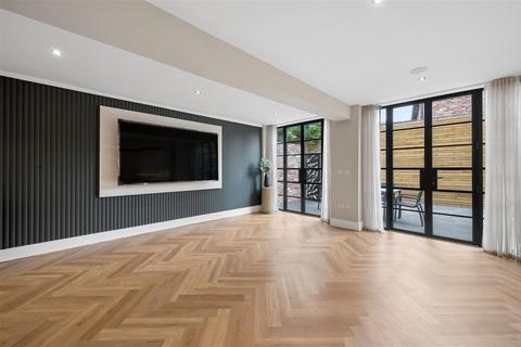undefined, Eagle Brow, Lymm WA13