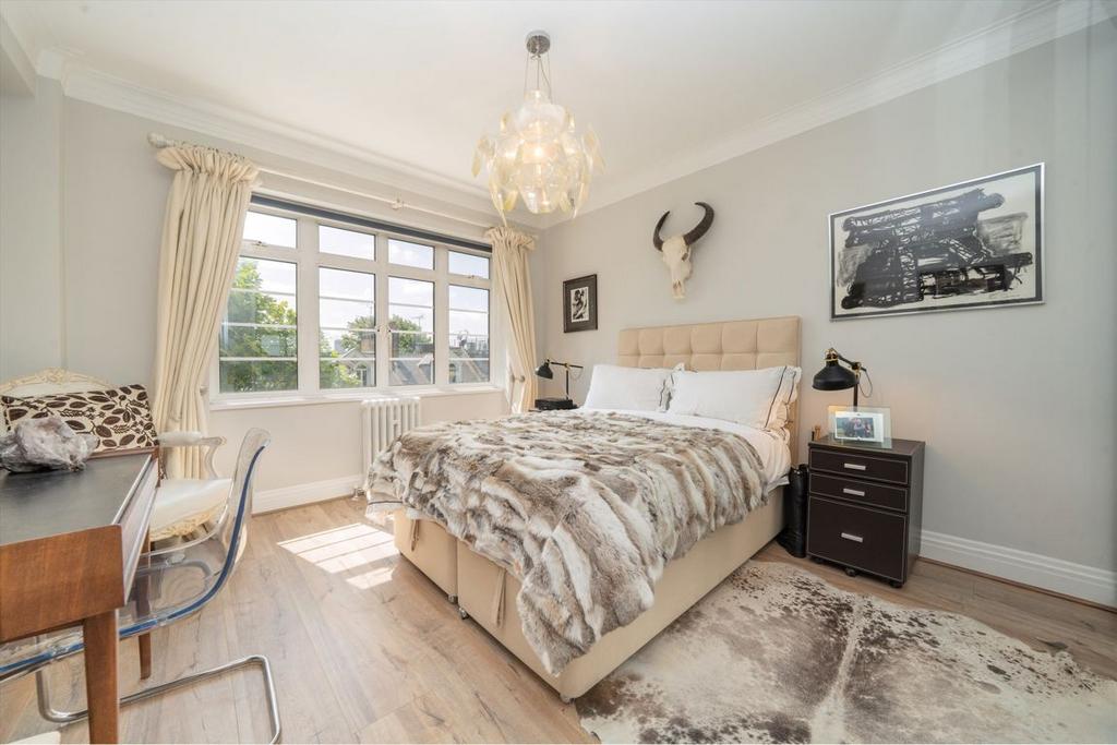 Apartment in London - View 5