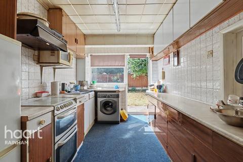 Kenway, Rainham