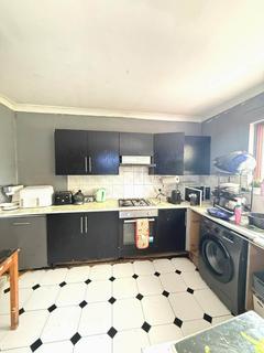 5 bedroom semi-detached house for sale, Bedford Avenue, Hayes