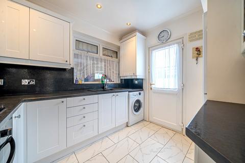 2 bedroom bungalow for sale, Oregon Square, Orpington