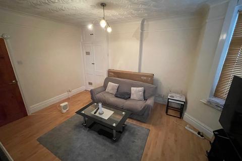1 bedroom flat to rent, Russell Rise, Luton, Bedfordshire, LU1