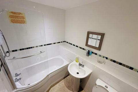 1 bedroom flat to rent, Childes Court, Henry Street, CV11 5SQ