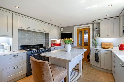 5 bedroom detached house for sale, Woodside Lane, New Milton, Hampshire, BH25