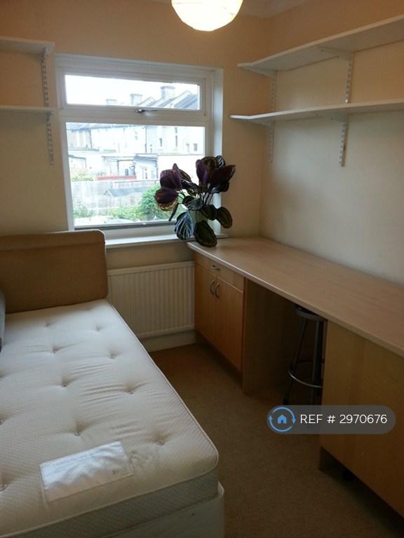 House in London - View 3