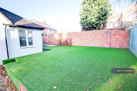 2 bedroom flat to rent, Binley Road, Coventry, CV3