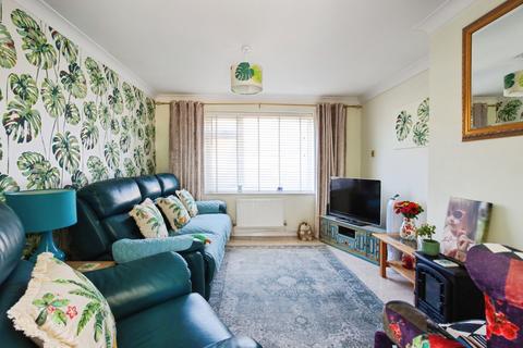 3 bedroom semi-detached house for sale, Hunt Road, Tonbridge, Kent, TN10
