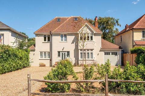 Harriotts Lane, Ashtead KT21