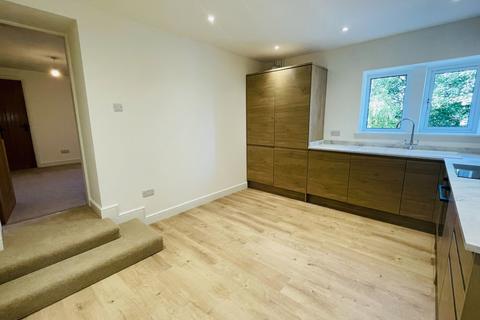 3 bedroom terraced house for sale, Fenay Bridge Road, Fenay Bridge, Huddersfield