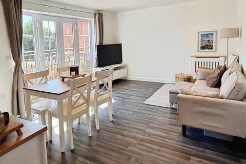 2 bedroom flat for sale, Birkby Close, Hamilton, LE5