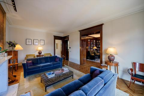 1 bedroom flat for sale, Tite Street, London SW3