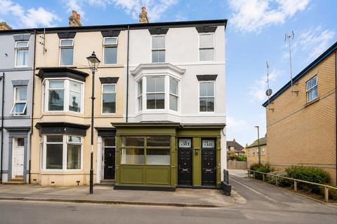 2 bedroom flat for sale, Amber Street, Saltburn-By-The-Sea