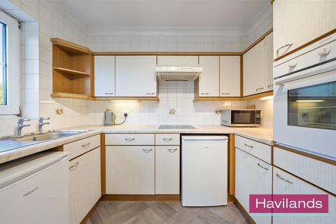 undefined, Avenue Road, London