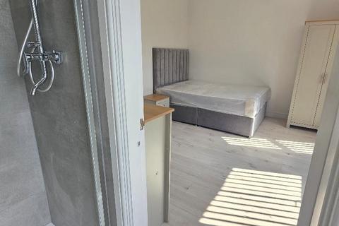 undefined, Kensington Avenue, Manchester, M14