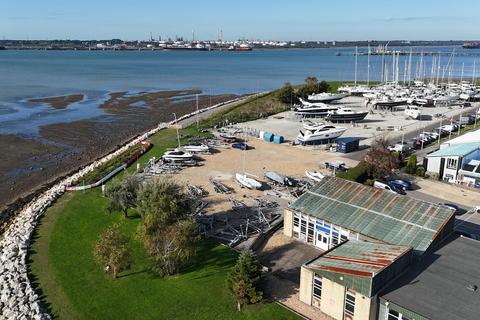 Restaurant to rent, School Ln Southampton SO31 4NB