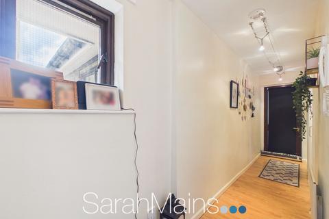 2 bedroom flat for sale, Kirkwood Drive, Kenton, NE3