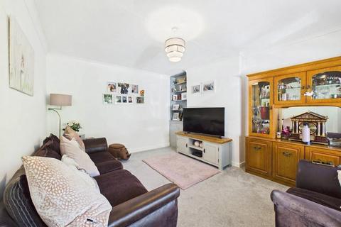 2 bedroom bungalow to rent, Woodbine Close, Sandhurst, Berkshire, GU47