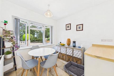2 bedroom bungalow to rent, Woodbine Close, Sandhurst, Berkshire, GU47