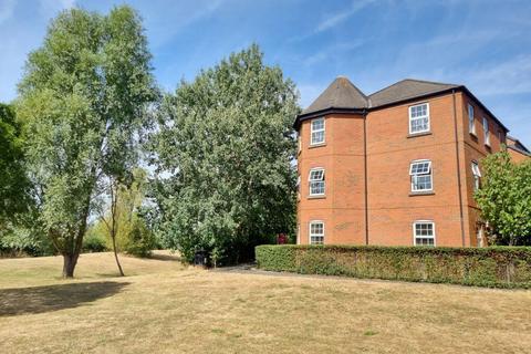 2 bedroom flat to rent, Lock Keeper Close, Leicester