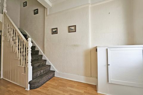 3 bedroom terraced house for sale, Kinfauns Road, Ilford, Essex, IG3