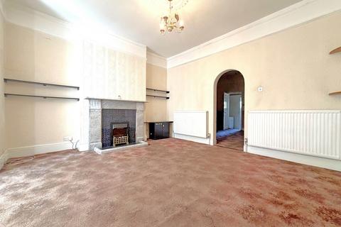 3 bedroom terraced house for sale, Kinfauns Road, Ilford, Essex, IG3