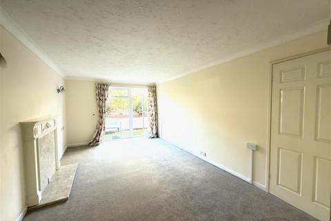 undefined, High Street, Baldock SG7