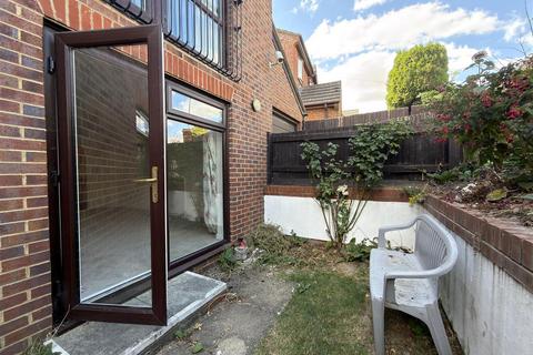 undefined, High Street, Baldock SG7