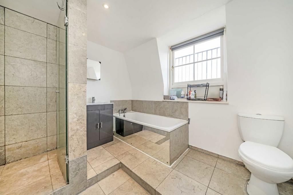 Apartment in London - More