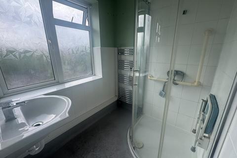3 bedroom semi-detached house to rent, ASHFORD, ASHFORD TW15
