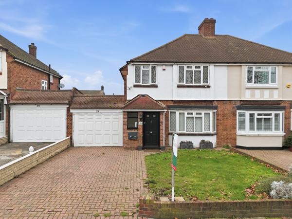 Detached house exterior, driveway, garage