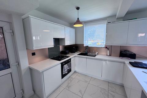 3 bedroom semi-detached house for sale, Sutton Road, Leicester