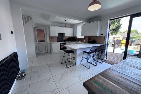 3 bedroom semi-detached house for sale, Sutton Road, Leicester