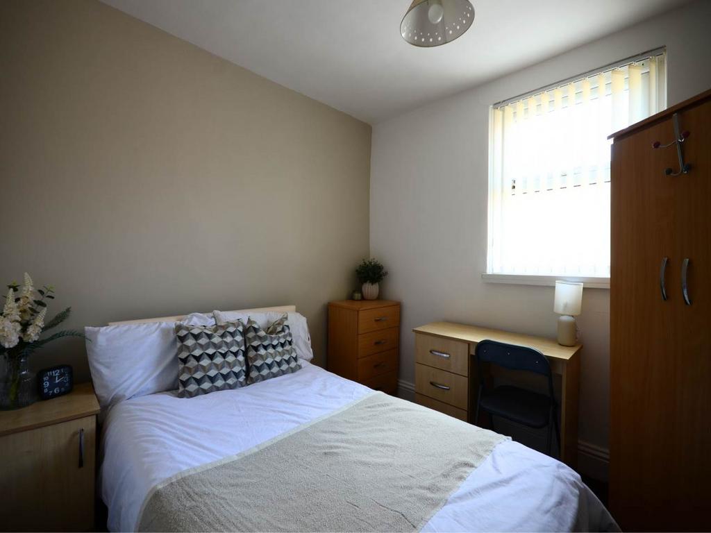 House in Liverpool, Knowledge Quarter, Edge Hill - More