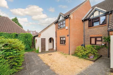 Beaumont Place, Isleworth TW7