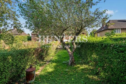 2 bedroom terraced house for sale, Falloden Way, Hampstead Garden Suburbs, London, NW11