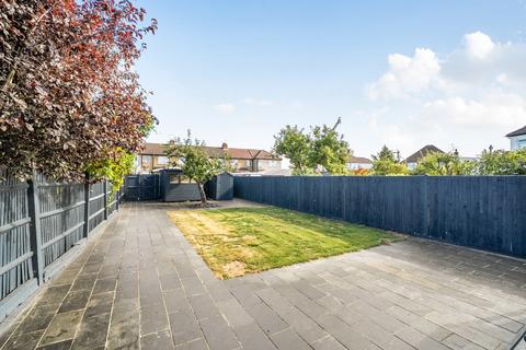 4 bedroom semi-detached house for sale, Cornwall Road, Ruislip