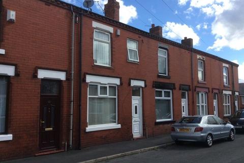 3 bedroom terraced house to rent, Chapel Street, Ince